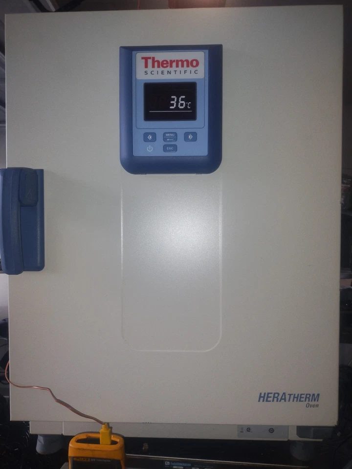Forno 2021 Thermo Scientific Heratherm OMH60 - Imagem 2 de 4