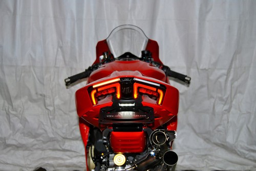 Ducati Panigale V4 2025 + Fender Eliminator standard New Rage Cycles - Picture 1 of 2