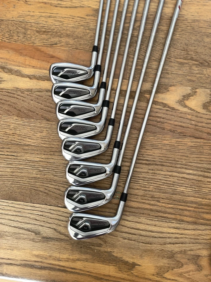 Para zurdos Titleist T300 2021 4-PW 48 AMT rojo S300 Stiff Flex Foto 2 de 4