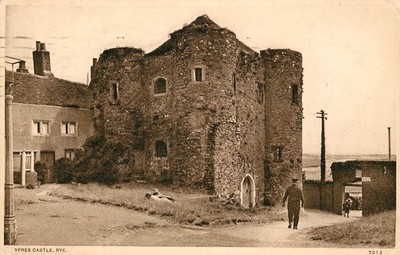 RYE YPERN CASTLE - POSTKARTE