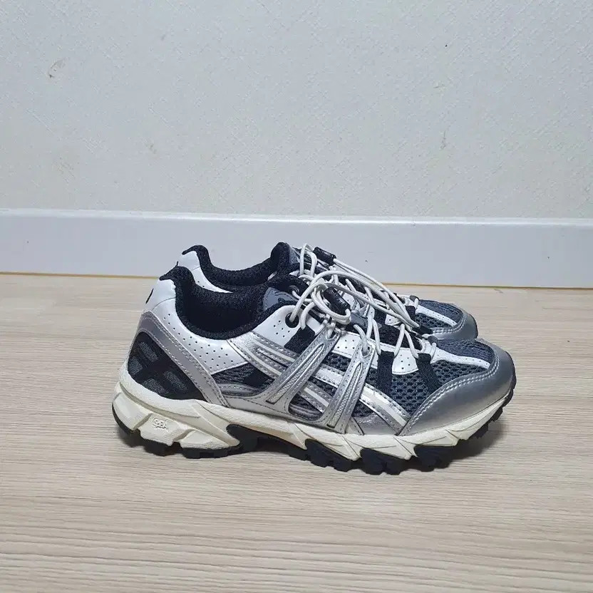 Asics Gel Sonoma 15-50 Running Shoes - Size 235, Grey