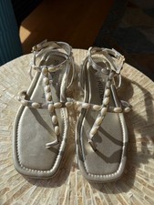 STUART WEITZMAN PEARLITA SANDALS FLATS SIZE 8 Gold