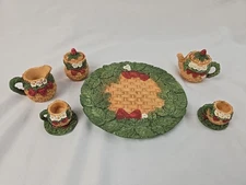 VTG Young's Inc. 1995 Strawberry 10 Miniature Piece Resin Tea Set Collectible 