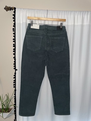NWT AMERICAN EAGLE MOM STRAIGHT JEAN CORDUROY GREEN WOMENS 4 SHORT STRETCH AE - Picture 2 of 5