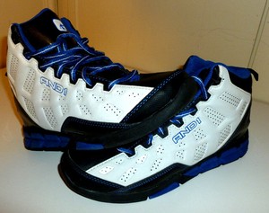 basketball shoes youth size 6