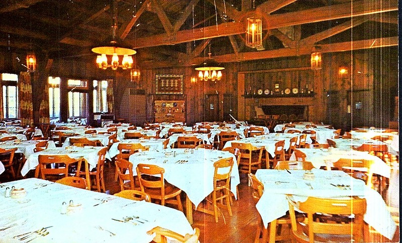 NICE VINTAGE PHOTO POSTCARD STARVED ROCK LODGE UTICA  ILLINOIS