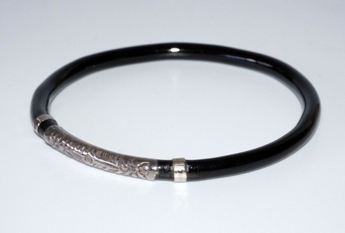 Vintage S.E. Asian Black Coral Bracelet w. 3x Silver Accents (Mit) - Picture 11 of 12