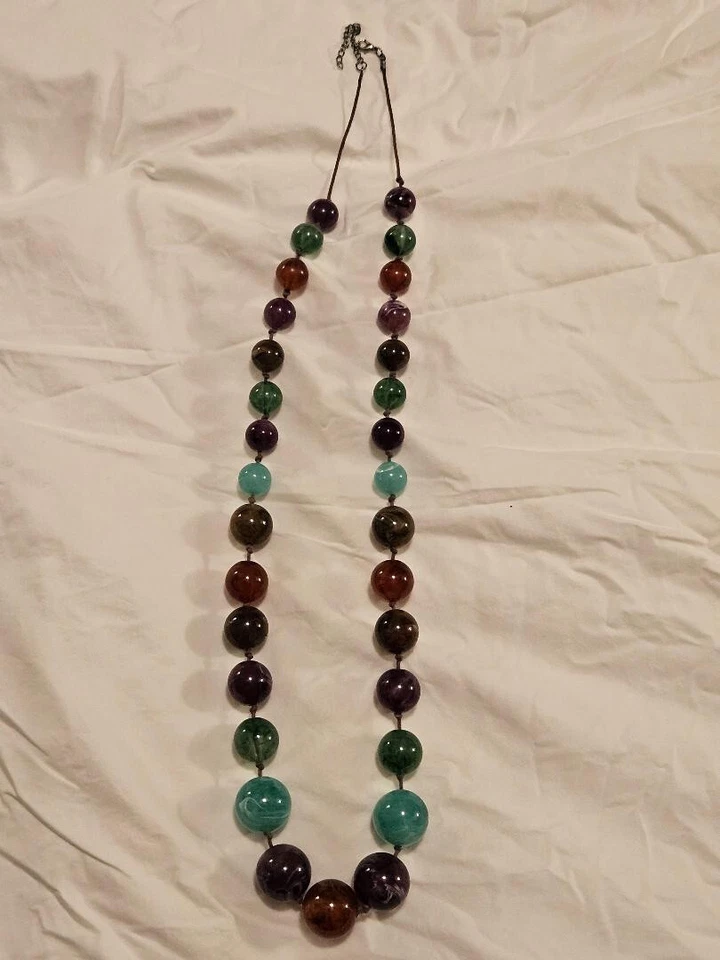 Collar de cuentas de acrílico llamativo patrón Mable multicolor Foto 2 de 2