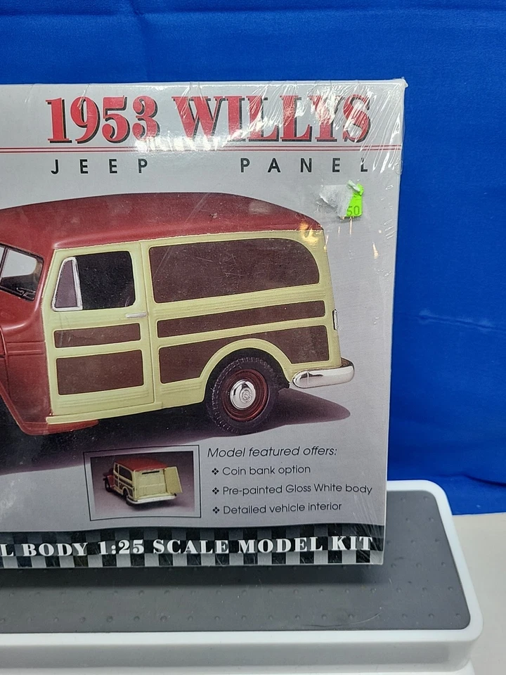 SpecCast 1953 Jeep Willys Jeep Panel Van Truck 4 X 4 Liberty Die Cast Model TD - Image 3 of 4