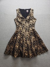 Vince Camuto Women Dress 2 Black Gold V Neck Sleeveless Flare Back Zip Cocktail