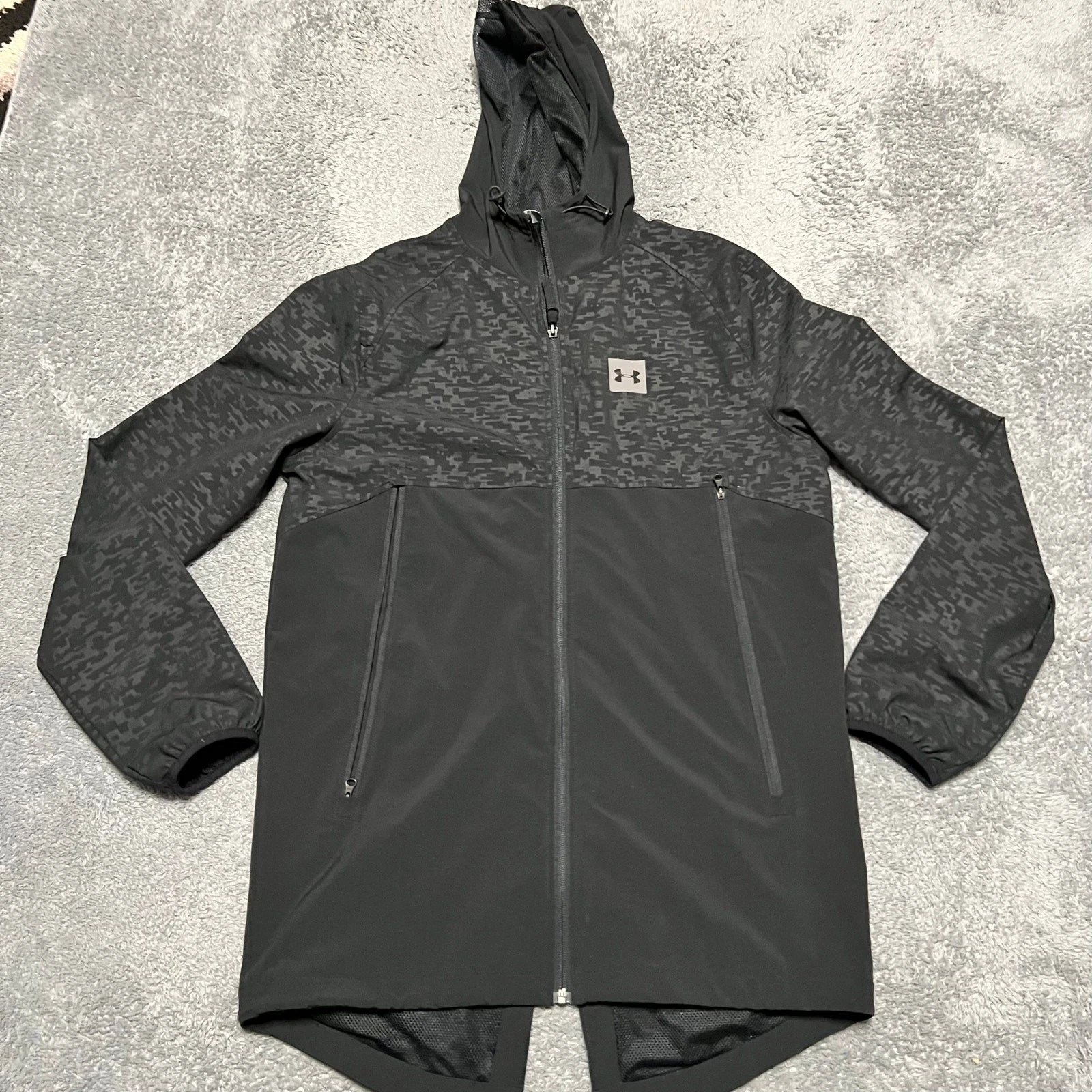 Under Armour Storm Jacket Mens Small Black Fishtail Full Zip Light Coat