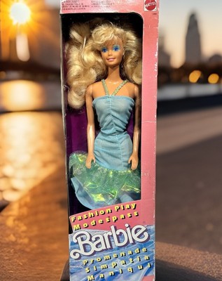 Vintage Barbie Modespass Fashion Play Mattel 1389 ~ Rare Foreign