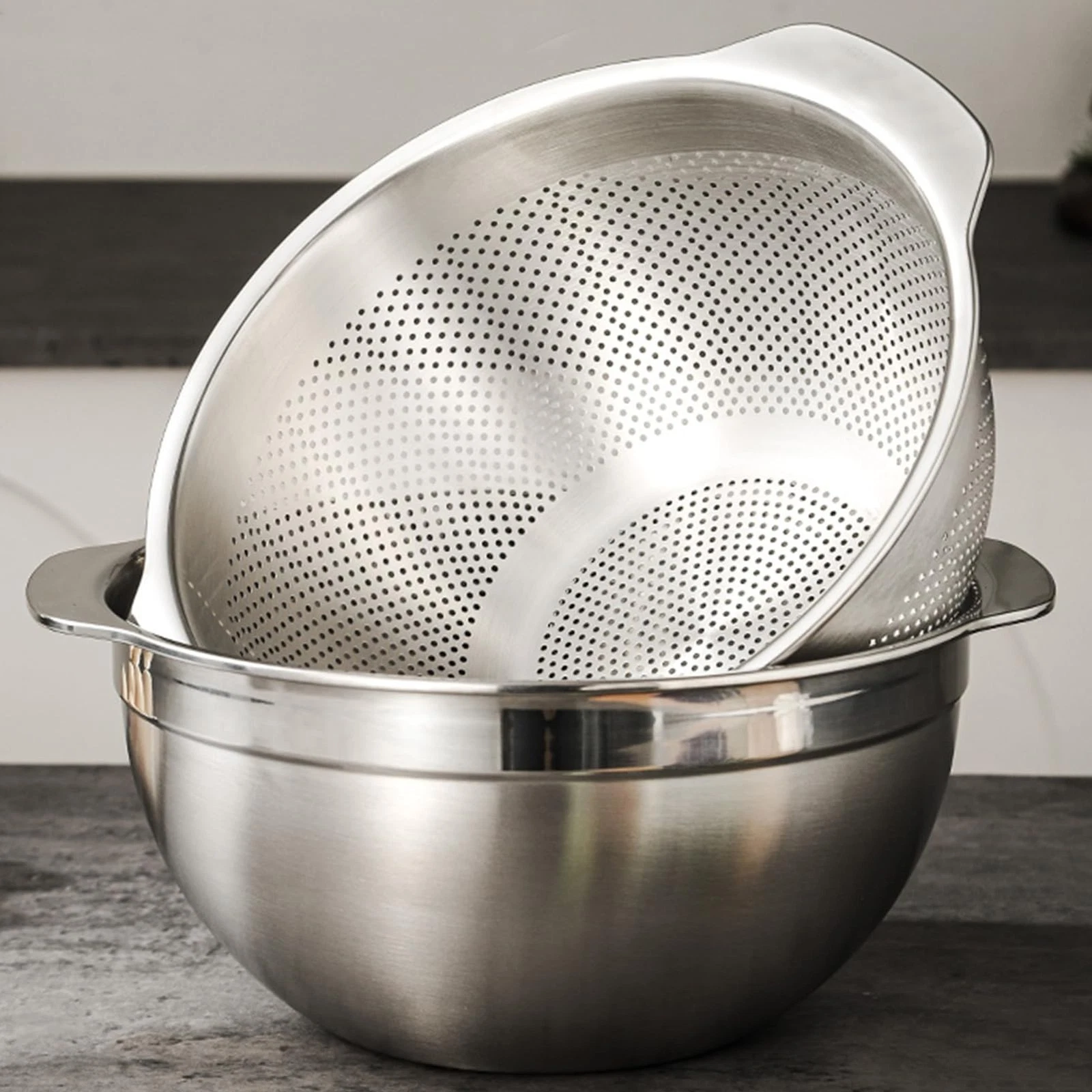 18/8 Stainless Steel Microwell Colander, 2.5QT Large Capacity with Handle Kit...