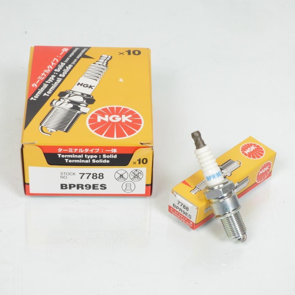 Bougie Piaggio Zip 50 2T anti-parasite pour démarrage stable