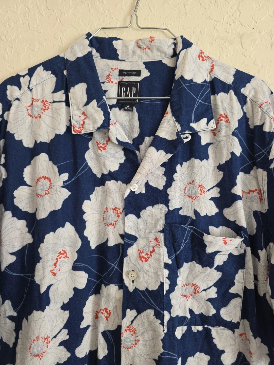 GAP Hawaiian Style Linen Camp Shirt Men's XL Navy With Floral Pattern