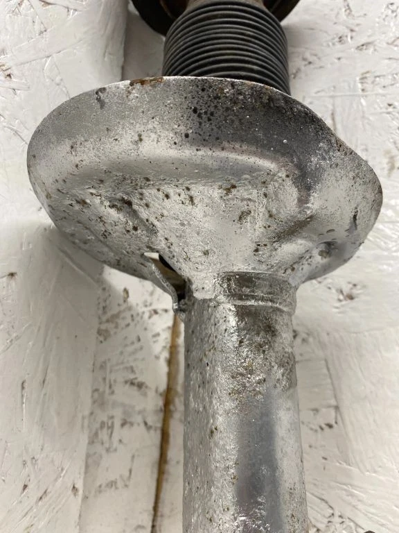 Volkswagen Golf III 1995 Rechts Stoßdämpfer vorne Diesel 55kW DTS2022 Foto 3 de 4