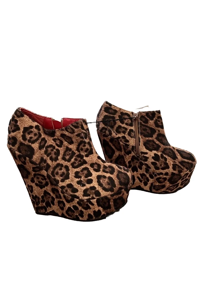 Botines de cuña Wet Seal para mujer talla 8 estampado animal plataforma tacón zapatos al tobillo nuevos Foto 2 de 4