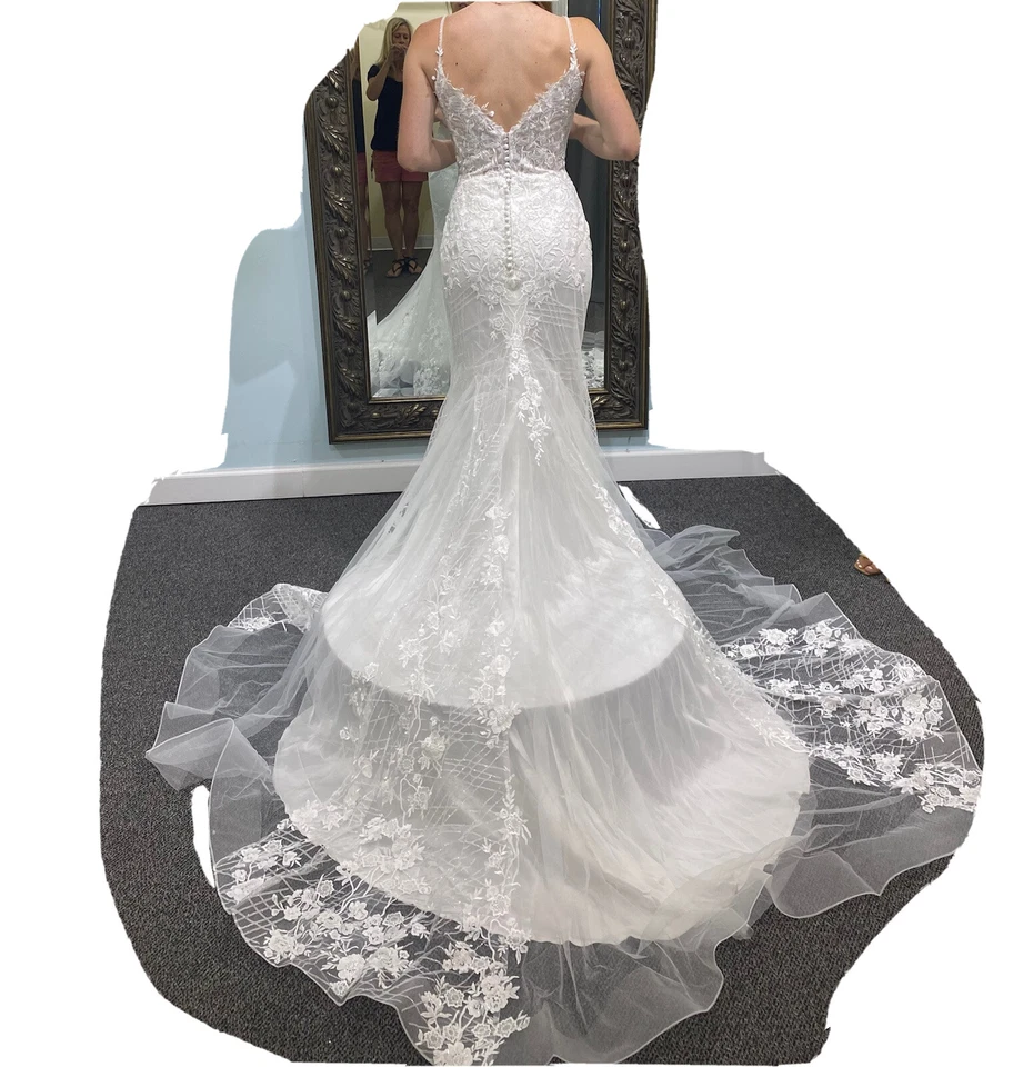 Wedding dress size 4- unaltered - Image 2 of 4