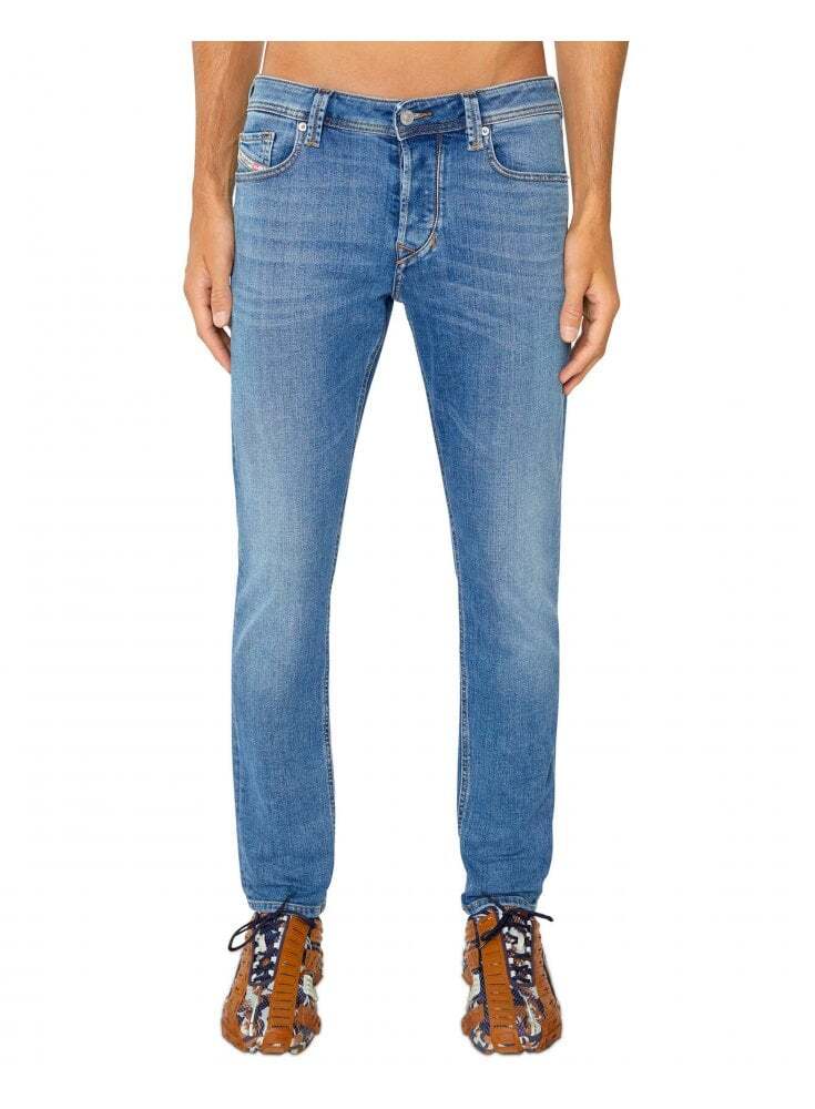 Джинсы Diesel Larkee Beex konische gerade hellblau 009zr 47390₽