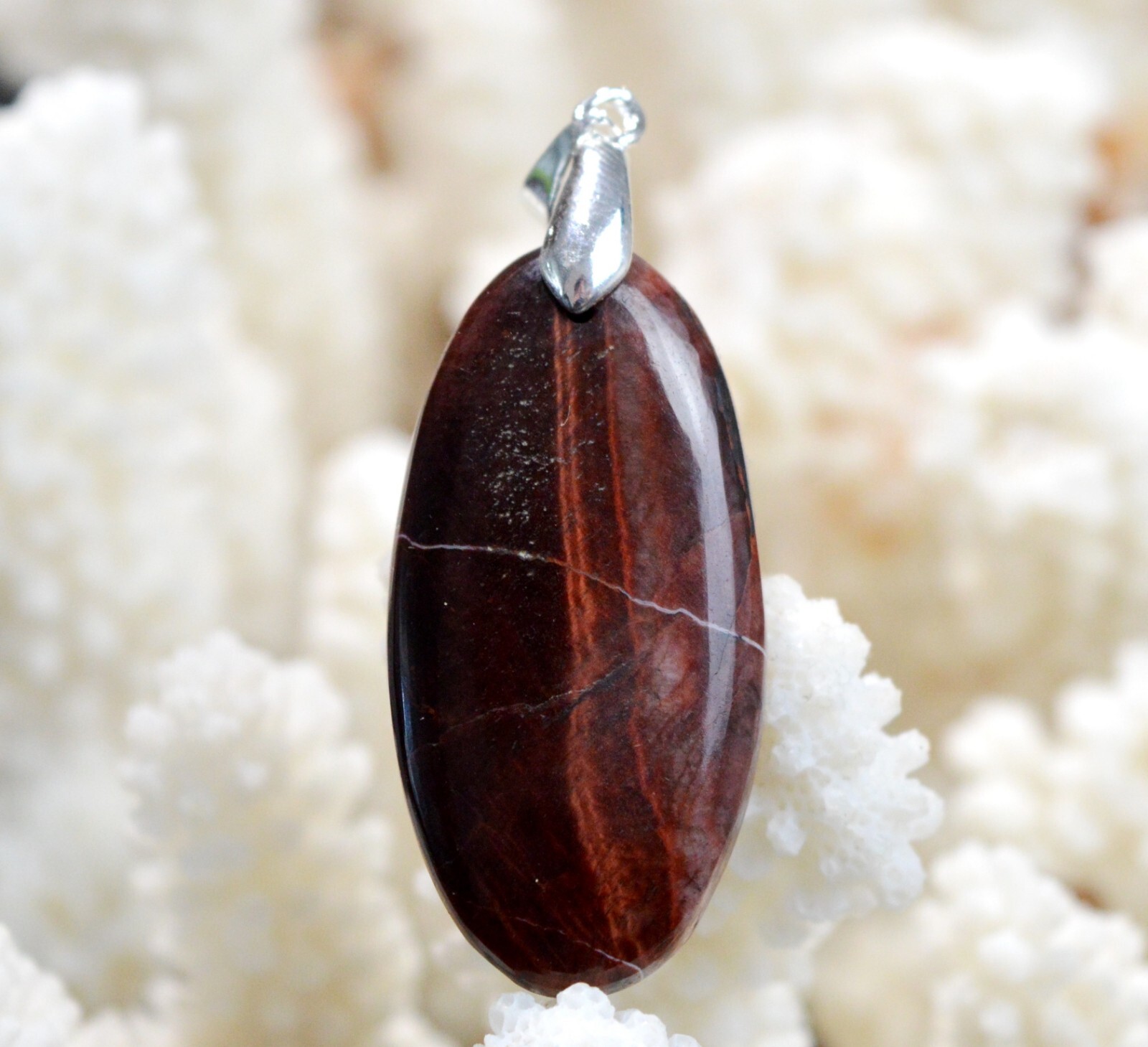 Pendentif en oeil de taureau véritable de 39ct cabochon de qualité premium
