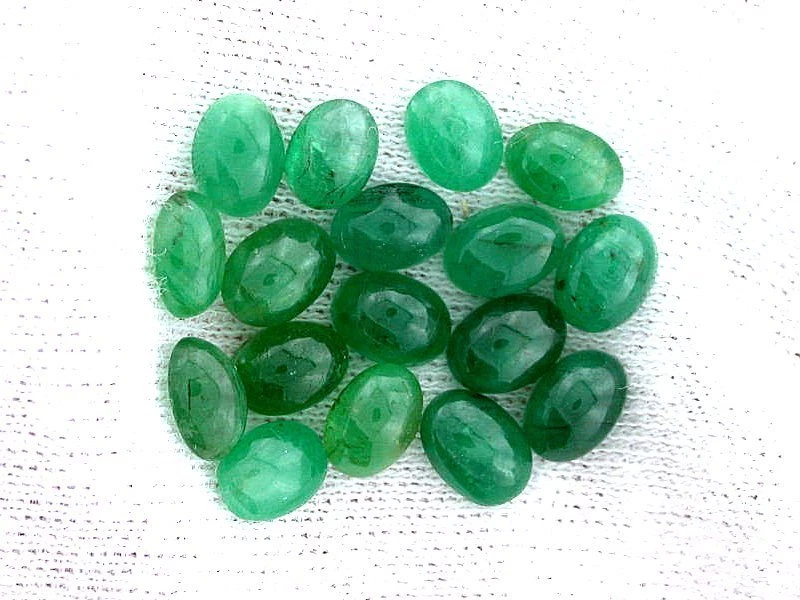 Cabochon emerald best sale value