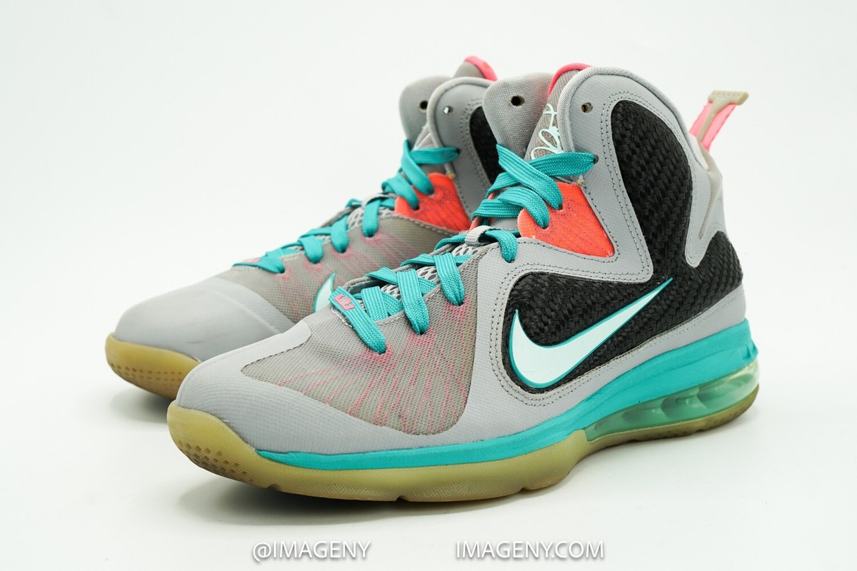 NIKE LEBRON 9 GS USED SIZE 6.5Y SOUTH BEACH WOLF GREY MINT