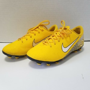 girls cleats