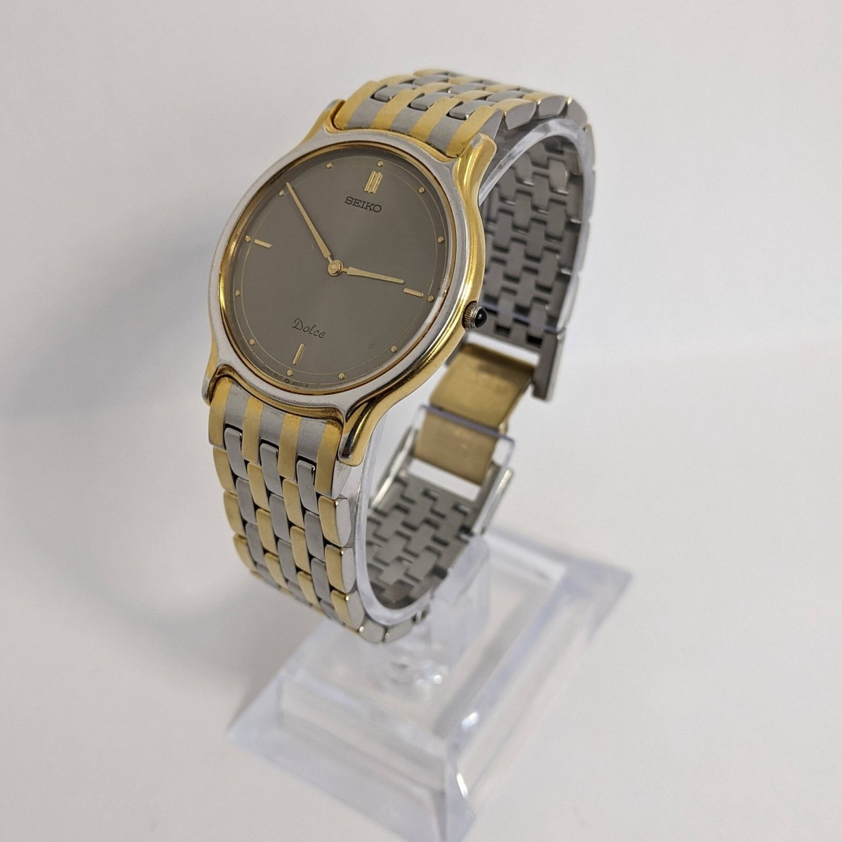 Seiko Vintage Dolce 9530-6000 Gold Quartz Wristwatch from