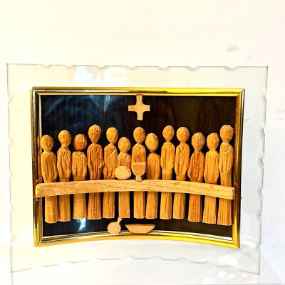 The Last Supper Scene 3D Hand Carved Wood Free Standing Curved Edge Glass Frame