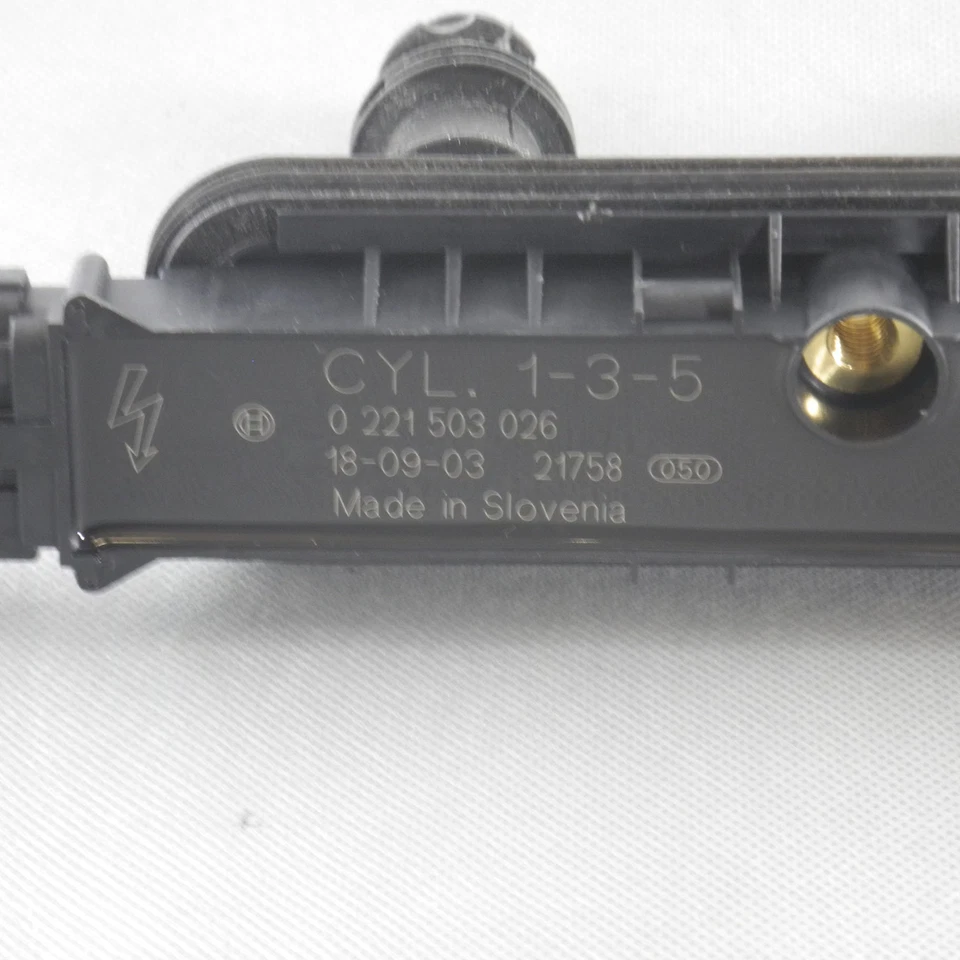 NUEVA bobina de encendido Bosch OEM para Cadillac CTS Saturn L300 LS2 LW2 0221503026 Foto 2 de 4