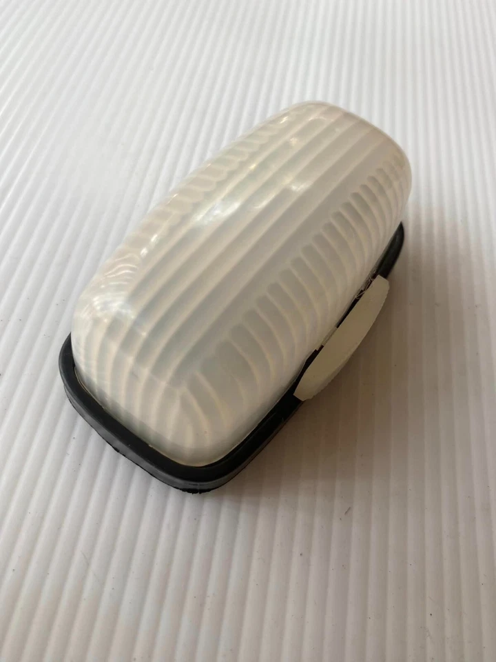 MAZDA R100 1000 1200 1300 UTE SEDAN COUPE RX2 Interior ROOF Dome Light Lamp 12v. Foto 2 de 4