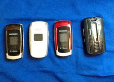 FLIP PHONES SAMSUNG, SET OF 4 VINTAGE,FOR PARTS, NOT TESTED 101525E