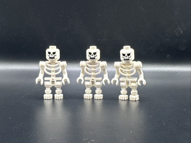 LEGO MINIFIGURE SKELETON, FANTASY ERA TORSO WITH EVIL SKULL GEN018 LOT OF 3
