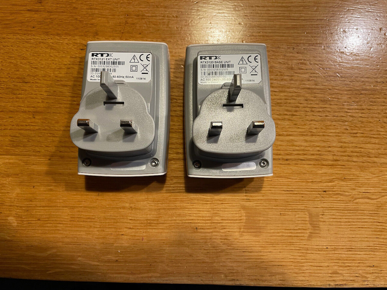 RTX RT 3120 and RT 3221 wireless phone line extender base and ext unit
