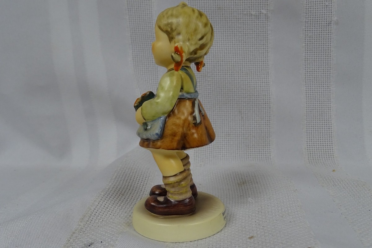 Goebel Hummel Figurine “Flower Girl” #548 W.Germany