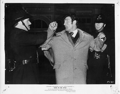 ORIGINAL VINTAGE KINO STILL FOTO FILM MANN AUF DEM DACHBODEN JACK PALANCE