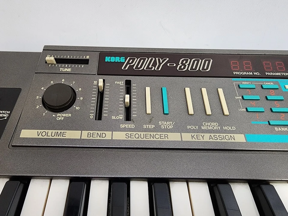 KORG POLY-800 Programmable Polyphonic Synthesizer Keyboard Music Instruments - Image 2 of 4