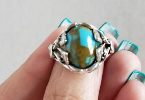 Faux Turquoise Silvertone Ring Size 7 Fashion Hand Jewelry - Picture 1 of 3