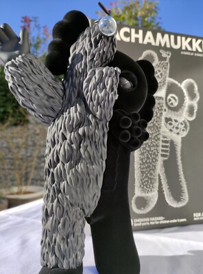 KAWS KACHAMUKKU (BLACK)