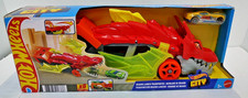 Hot Wheels City Dragon Launch Transporter Set 1:64 Scale Stores Up To 5 Vehicles