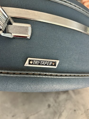 Vintage American Tourister Tiara Blue Round Suitcase 1960s 20” Overnight Hat - Picture 2 of 10