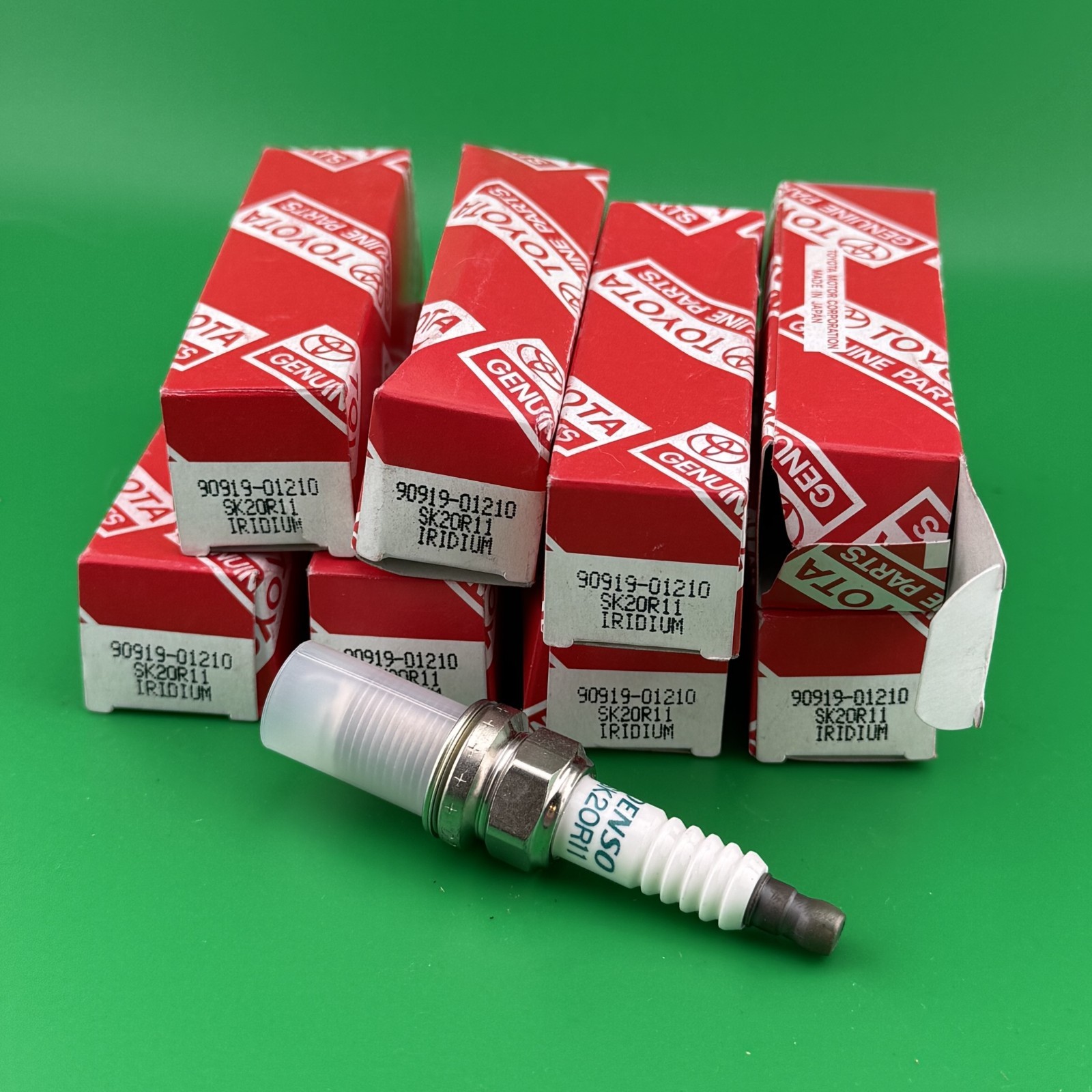 Genuine OEM Toyota DENSO Iridium Spark Plugs OEM 90919-01210 SK20R11 3297