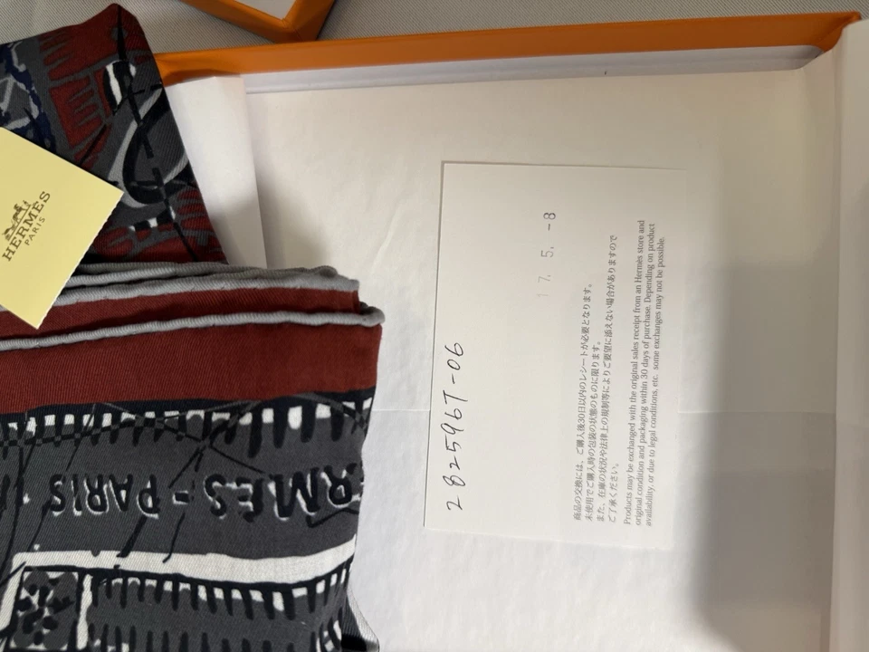 Hermès Vintage Carré 65 Cotton Scarf – Anthracite/Marine/Red With Box - Image 4 of 4
