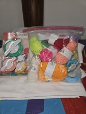 Pom Pom Maker Knitting Kit With Yarn