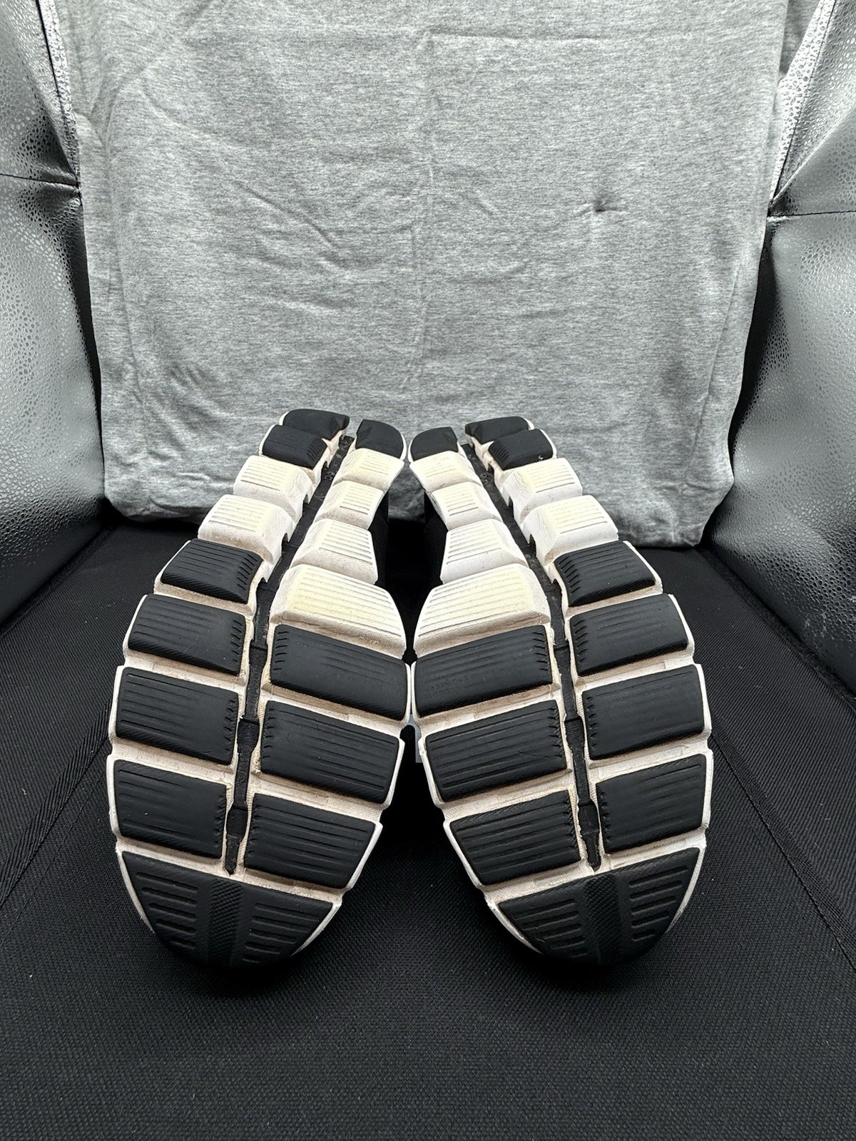 Authentic ON Cloud 5 Black White Running Comfort … - image 8