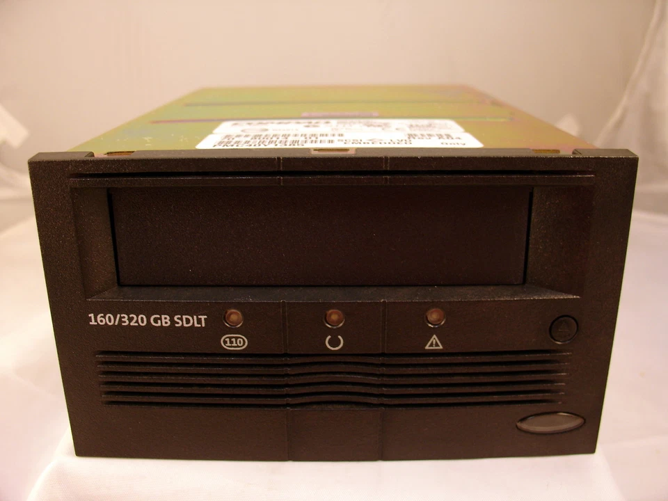 Compaq TRS23AACL SDLT 320GB Int SCSI Tape Drive - Image 2 of 4