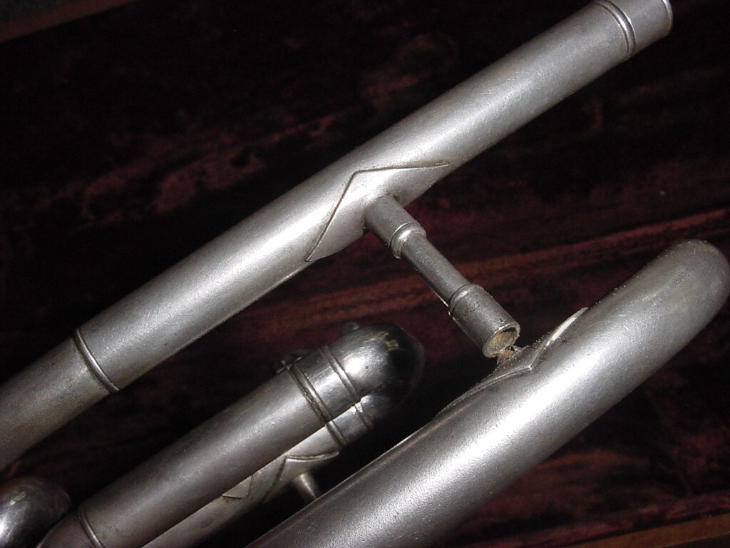 ALLIANCE トランペット VINTAGE ALLIANCE TRUMPET SILVER ORIGINAL CASE AND MOUTHPIECE