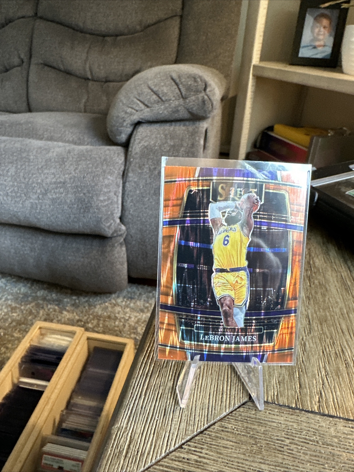 Lebron James 2021-22 Panini Select Concourse #100 Orange Flash Prizm Lakers