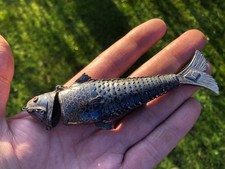 Silver articulated fish snuff box