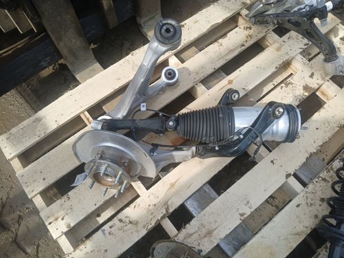 HUMMER EV 2025 Front Knee 3196204